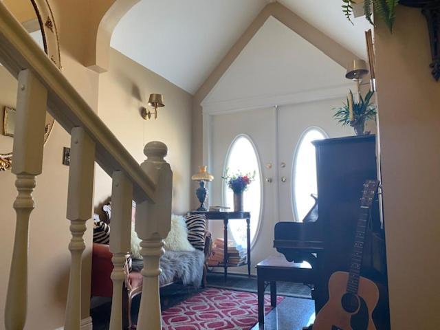Ocean Breeze Executive Bed And Breakfast นอร์ทแวนคูเวอร์ ภายนอก รูปภาพ